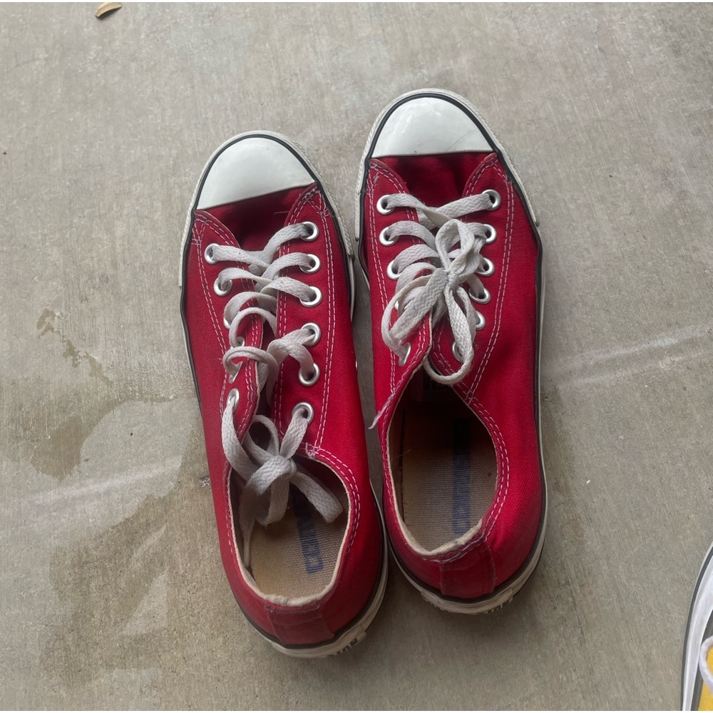 red converse